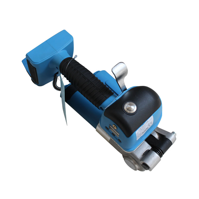 Electric PET strapping machine in operation